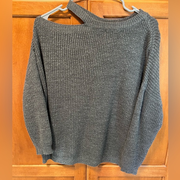 Cold Shoulder Gray Sweater - Picture 3 of 3